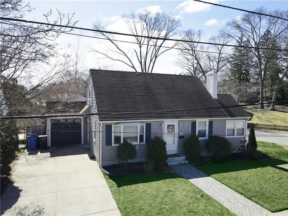 134 Westwood Avenue Photo 1