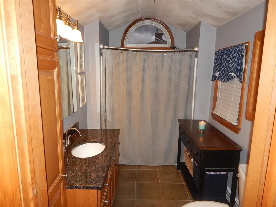 20 Virginia Ter Photo 15