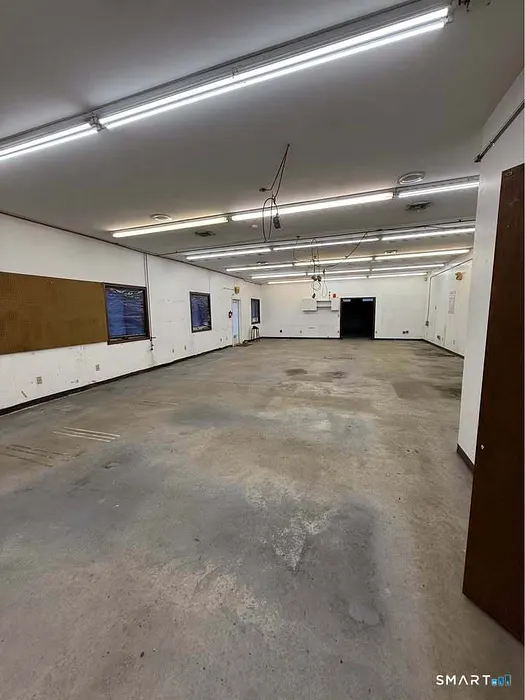 29 Seemans Lane Photo 12