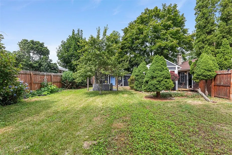 8 Hampden Road Photo 20