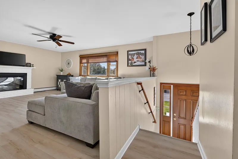 144 Lindley Ter Photo 5
