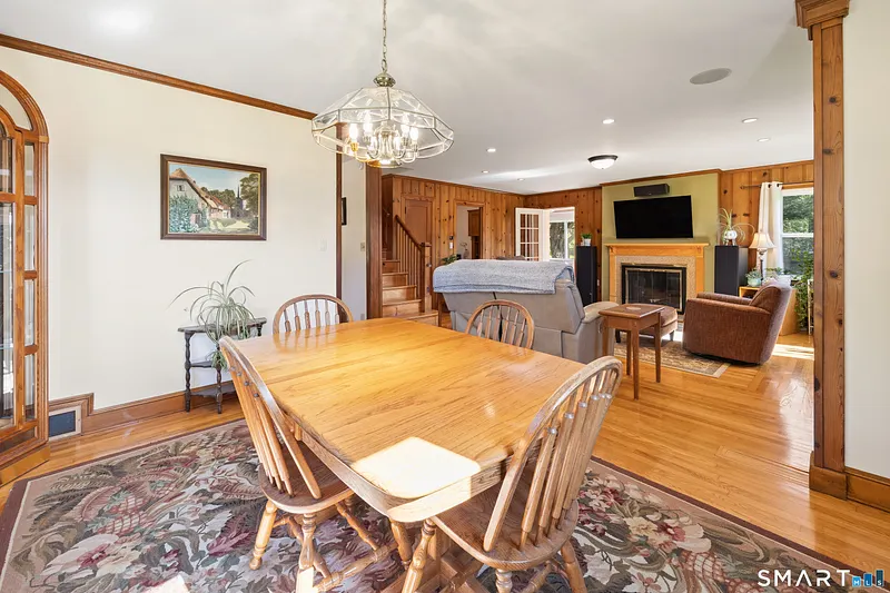 161 Upper State Street Photo 5