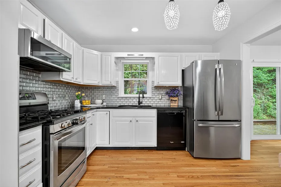 18 Jenkins Court Photo 3
