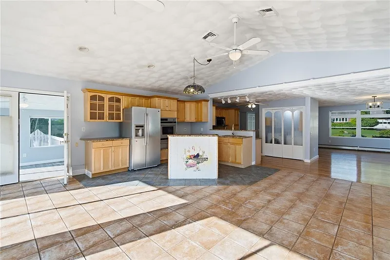 285 Angell Road Photo 20