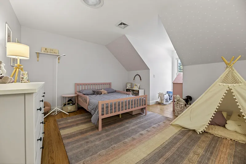 65 Middle Road Photo 32