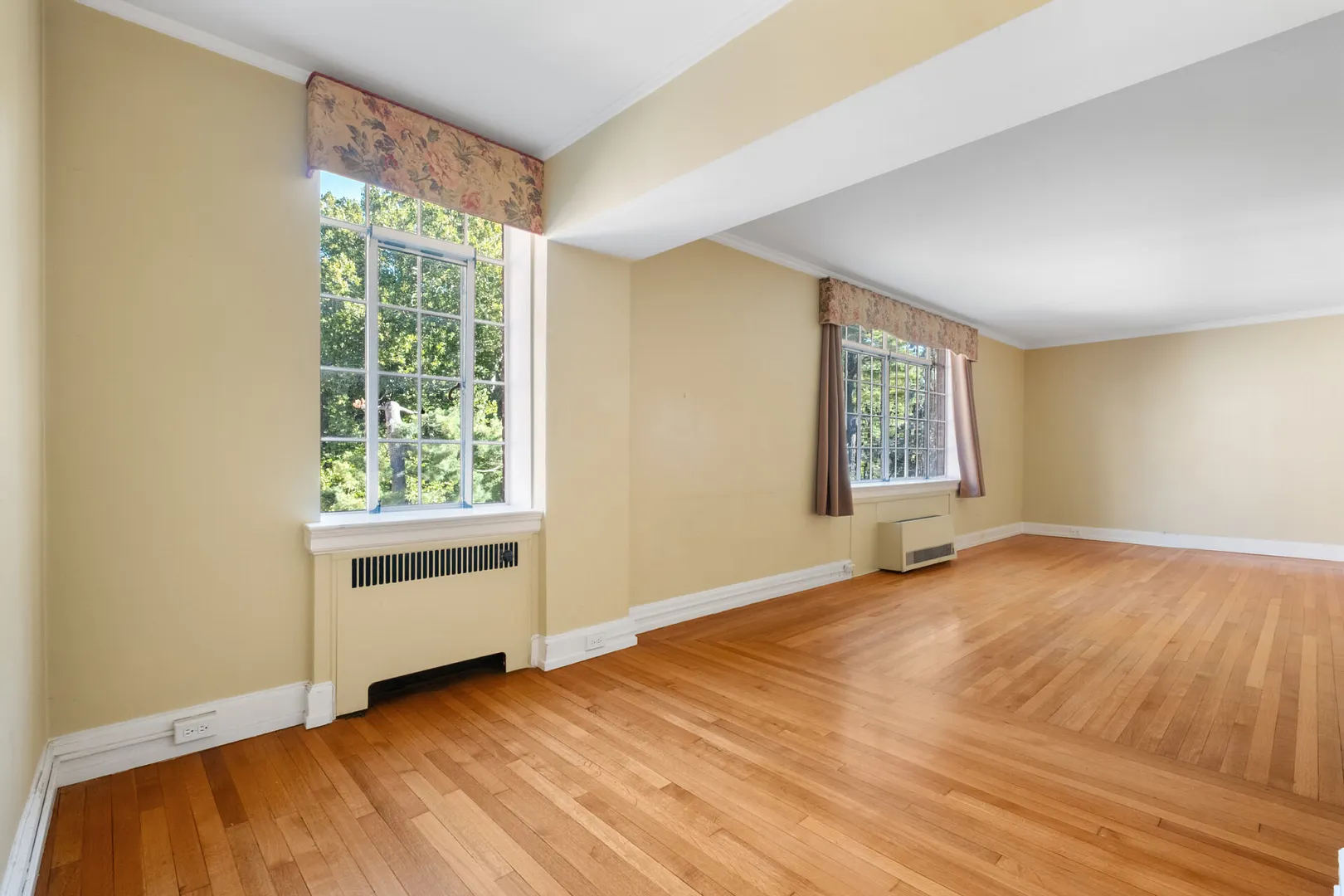 100 Ardsley Avenue W  #4H Photo 12
