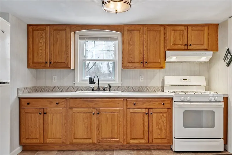 28 Birch Ave Photo 7