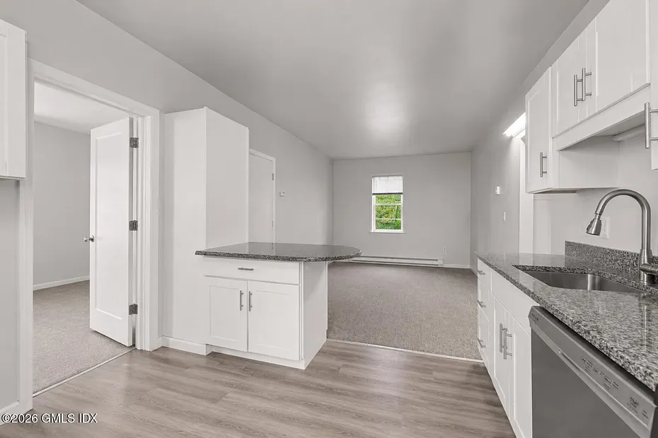 177 Davis Avenue 2 Photo 8