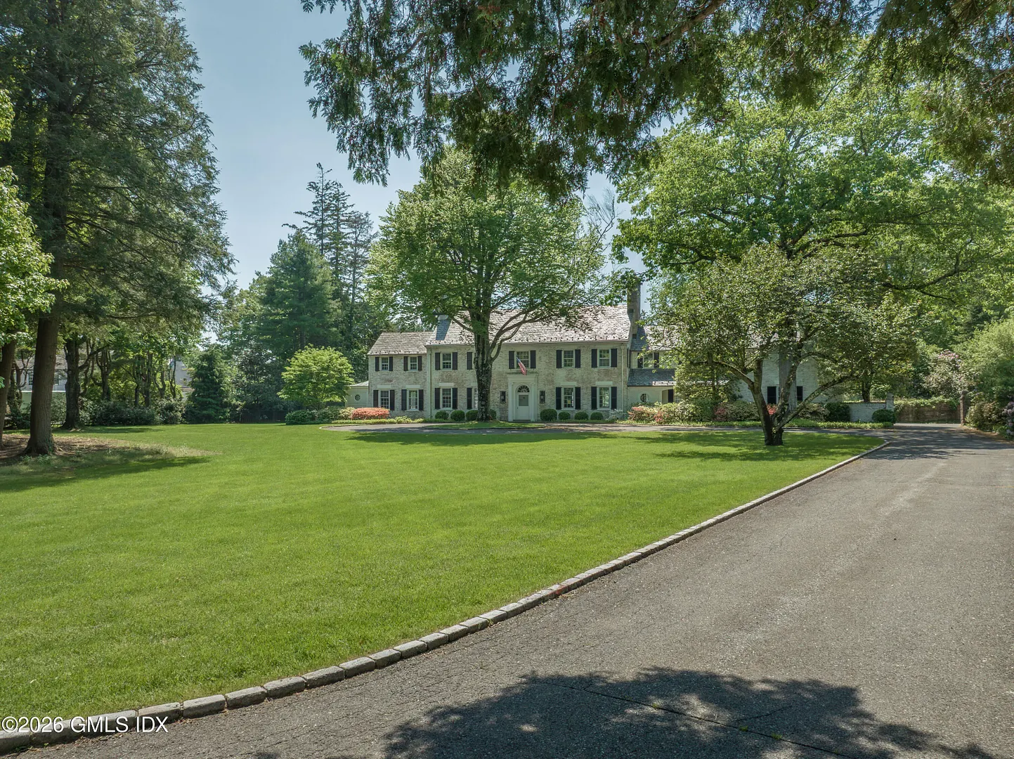 12 Woodside Road Photo 2
