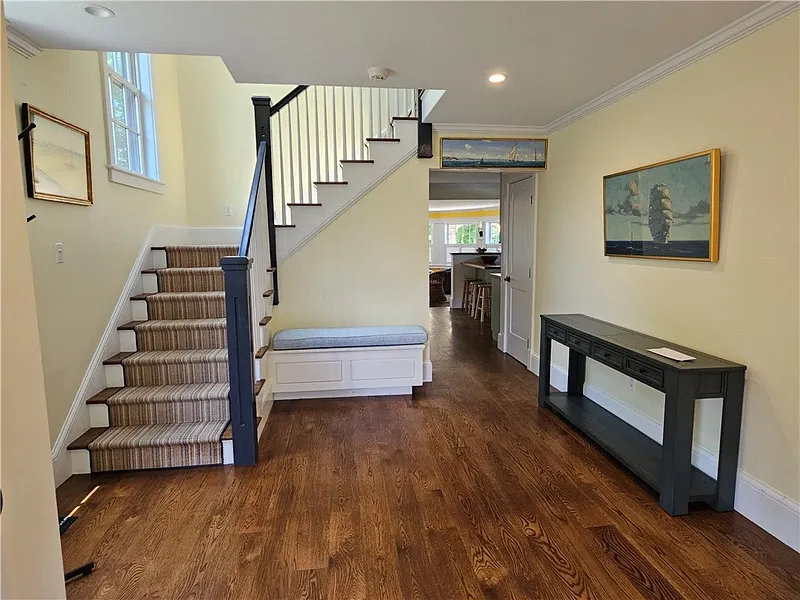 209 Coggeshall Avenue Photo 8