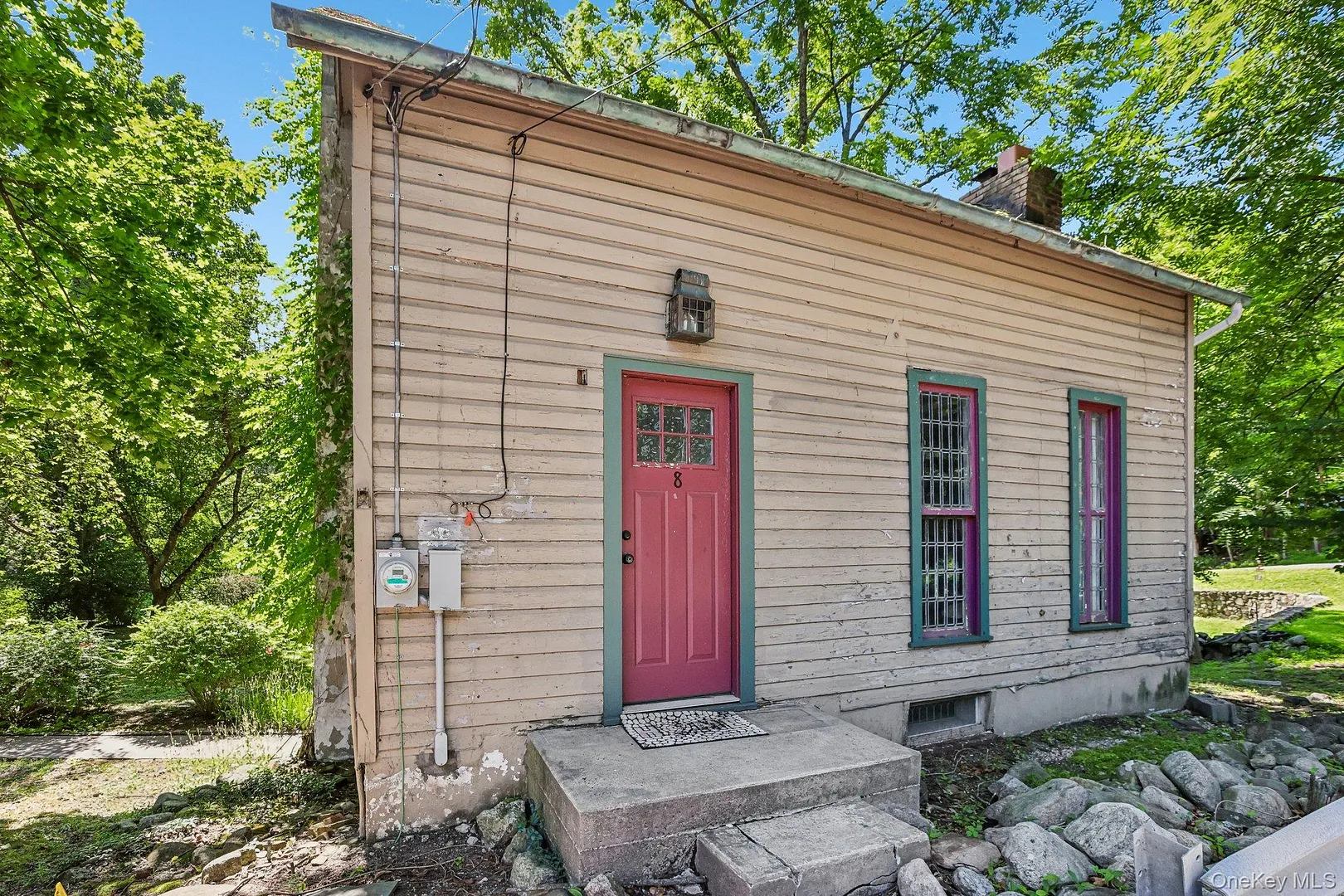 8 Reservoir Road Photo 1