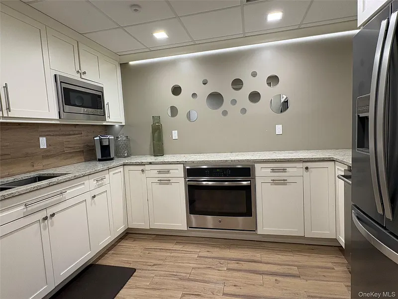 50 Columbus Avenue  #603 Photo 29