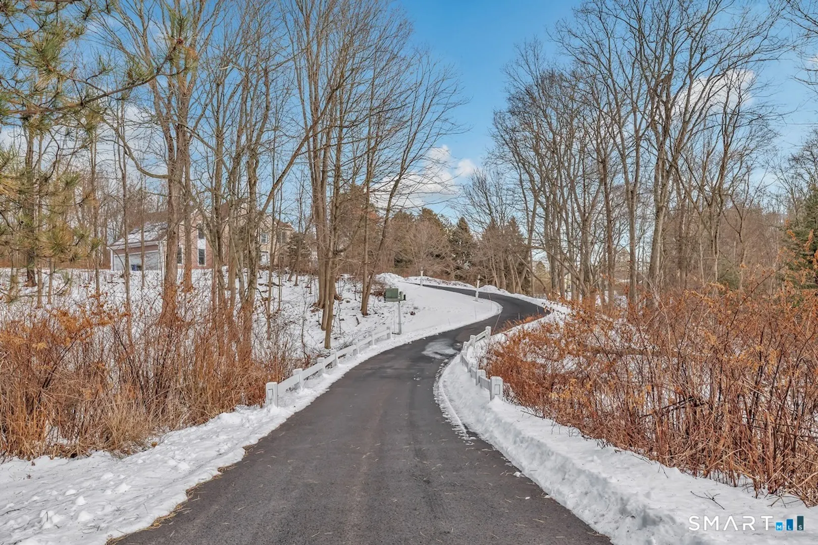 461 Amity Road Photo 2