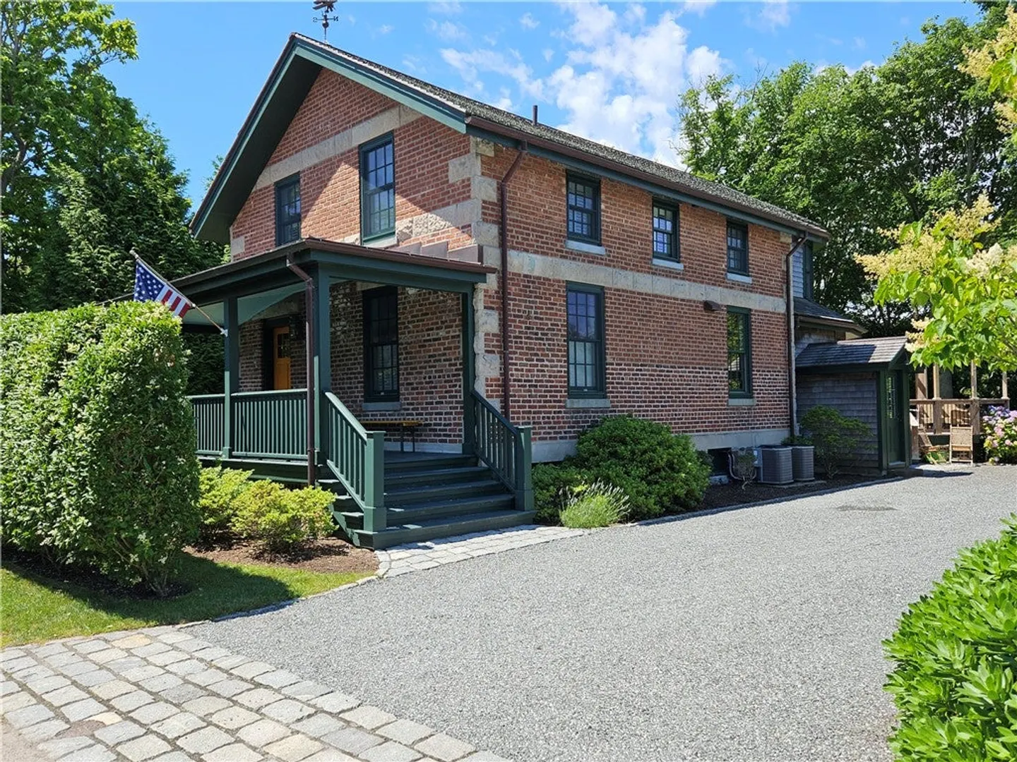 209 Coggeshall Avenue Photo 1