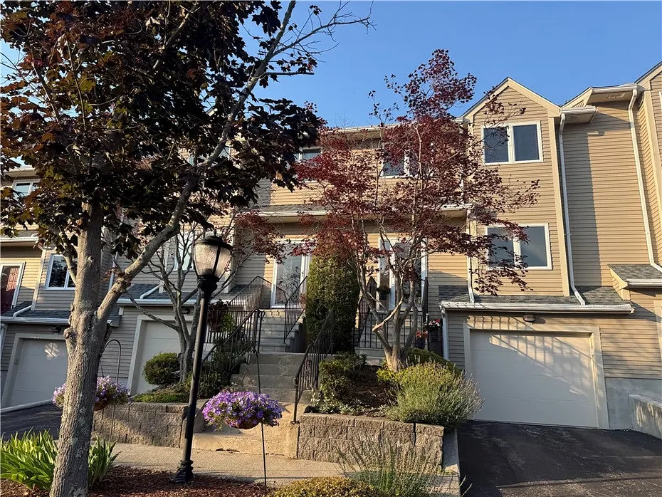 35 Waterview Drive  #D Photo 1
