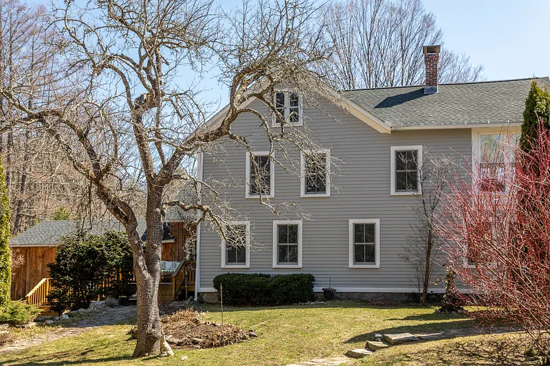 51 Mill Street Photo 34