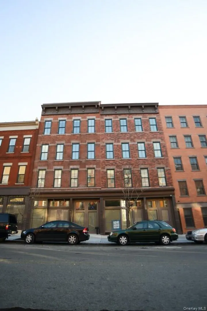 114 Greenpoint Avenue Photo 2