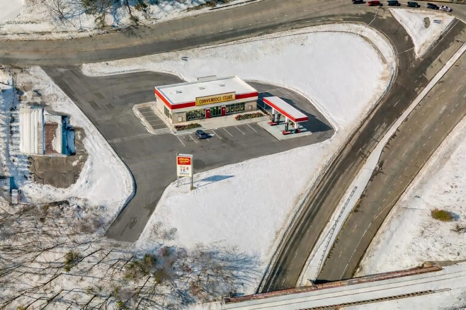 20 Wauregan Road Photo 2