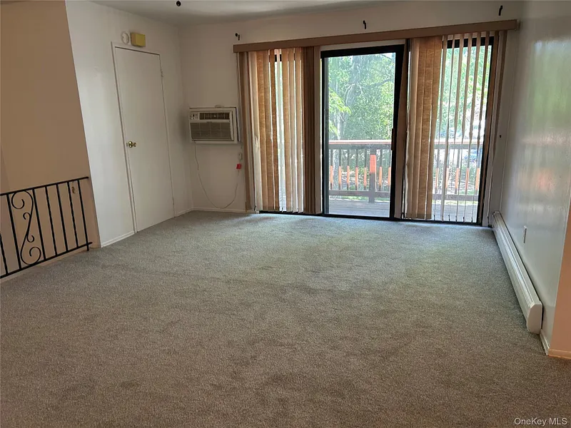 284 Sneden Place W #284 Photo 9
