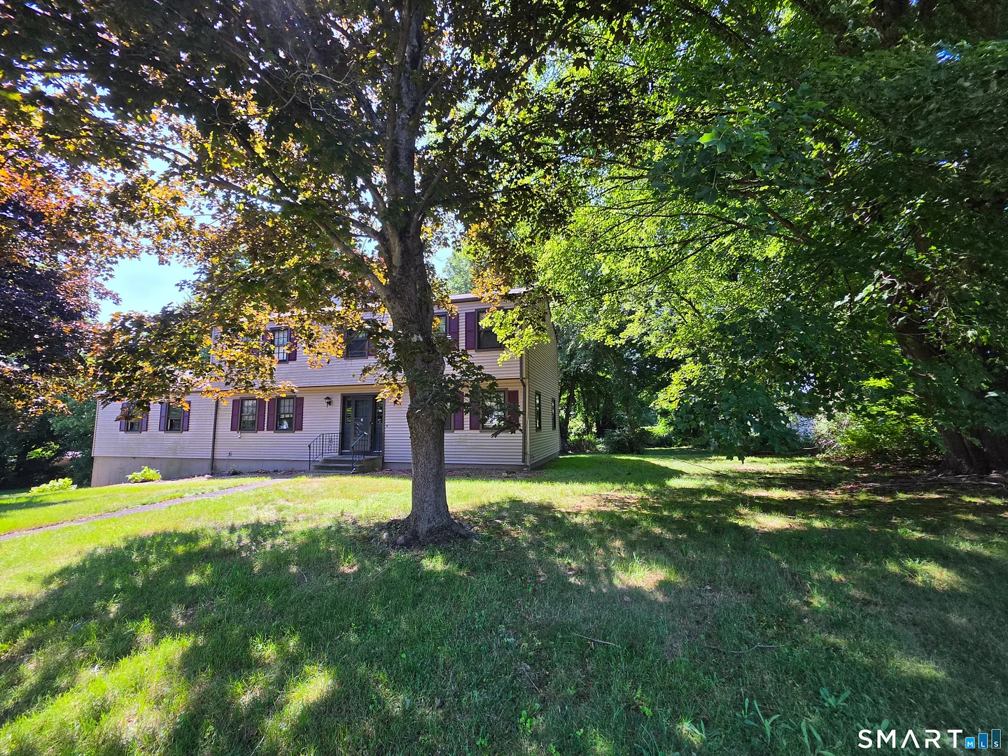 8 Squire Lane Photo 29