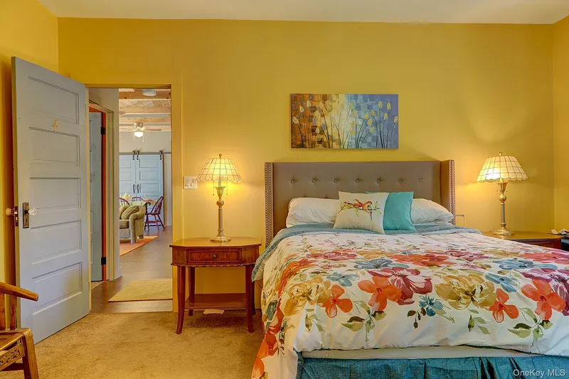 18 Stagecoach Lane Photo 20
