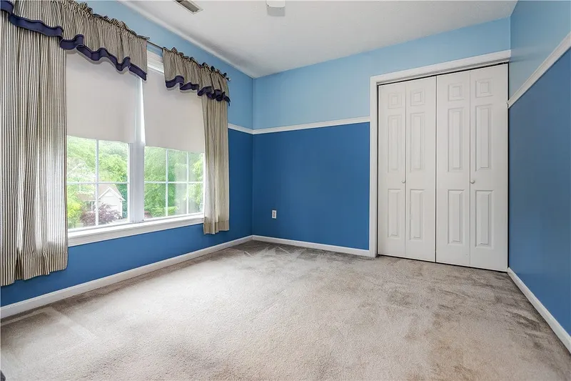 50 South Pond Drive Photo 42