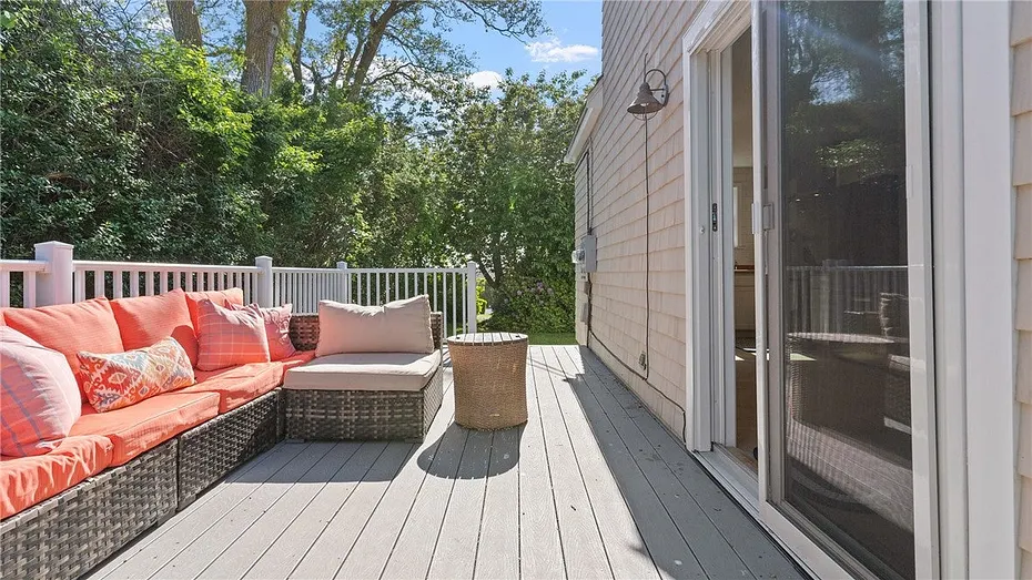 152 Tuckerman Avenue  #7 Photo 32