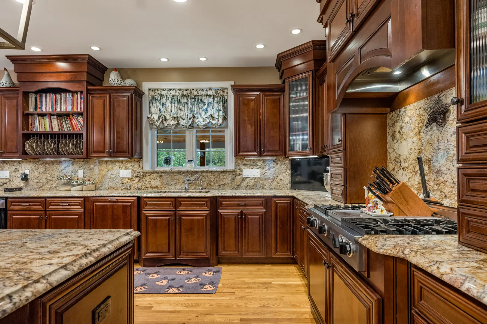 9 Pierpont Court Photo 9