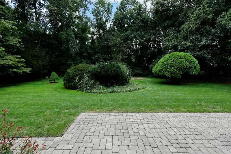 Trumbull Single Family Photo 30