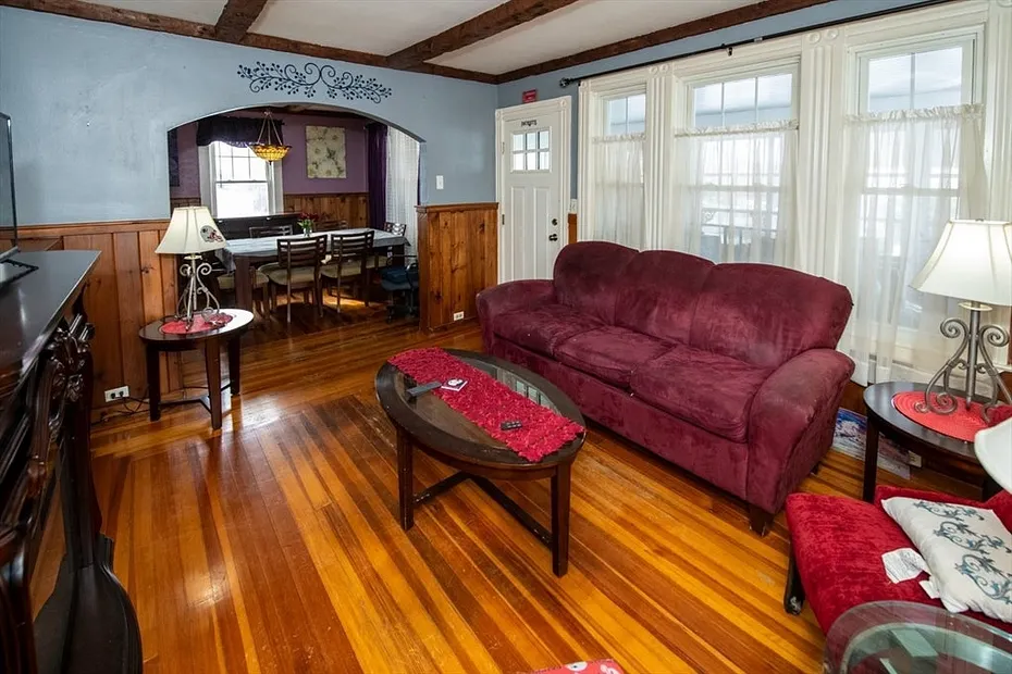 250 Lowell Street Photo 17