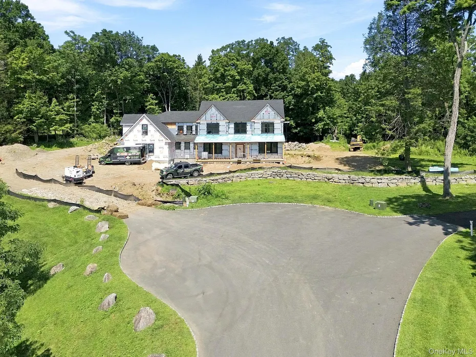 5 Boulder Pond Drive Photo 11