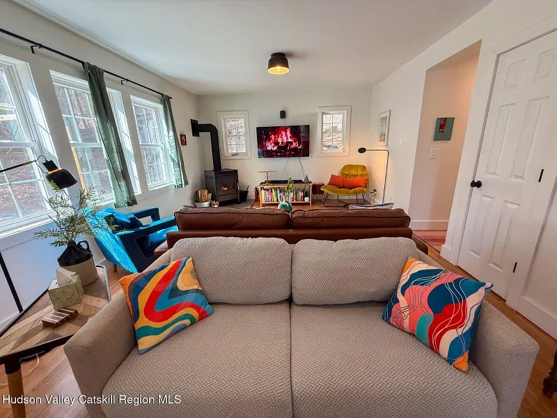 2211 W Hubbell Hill Road Photo 12