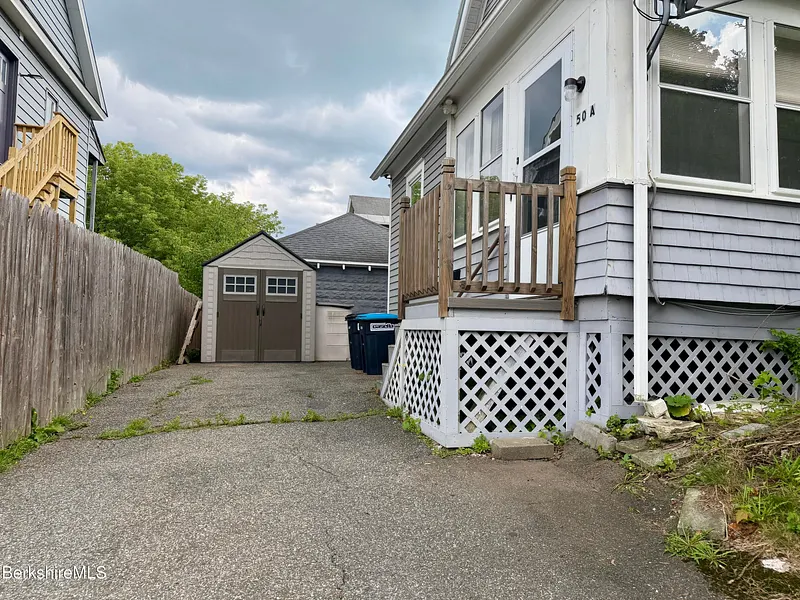 50 Buel St Photo 27