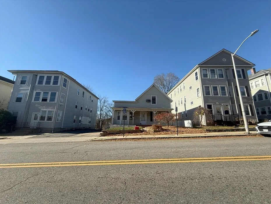 37 Plantation St Photo 23