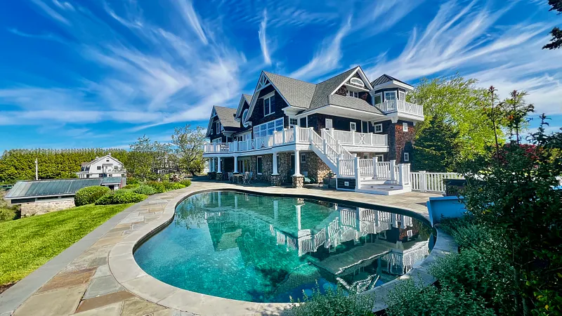 14 Pawcatuck Avenue Photo 3