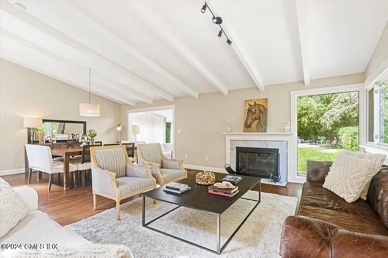 70 Gregory Road Photo 5