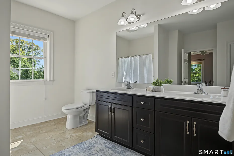 61 Lenox Road Photo 26