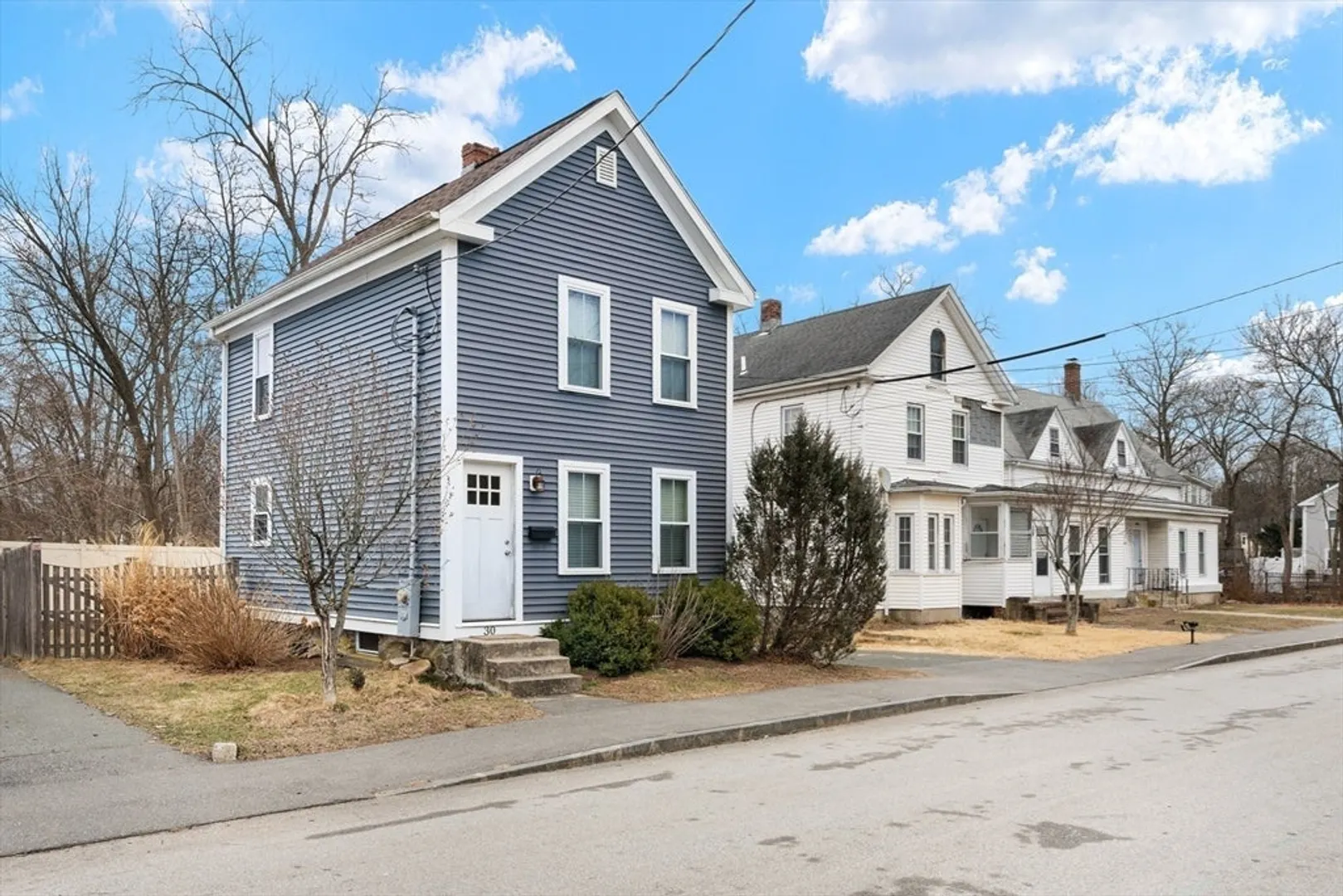 30 Rockland St Photo 2