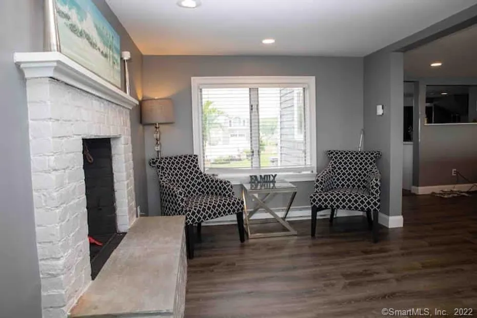 21 Groveway #21 Photo 2