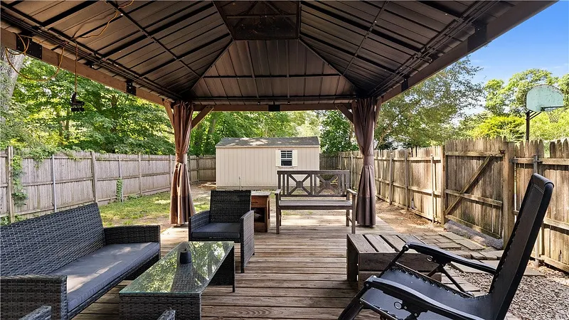 52 Brentwood Avenue Photo 26