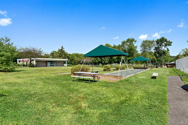 51 Jefferson Oval  #E Photo 19