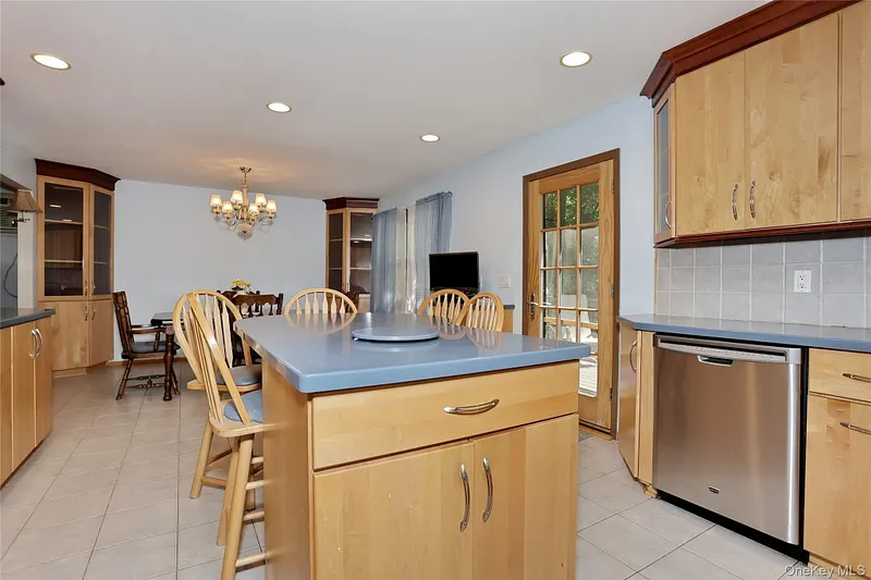 150 Schweizer Lane Photo 13