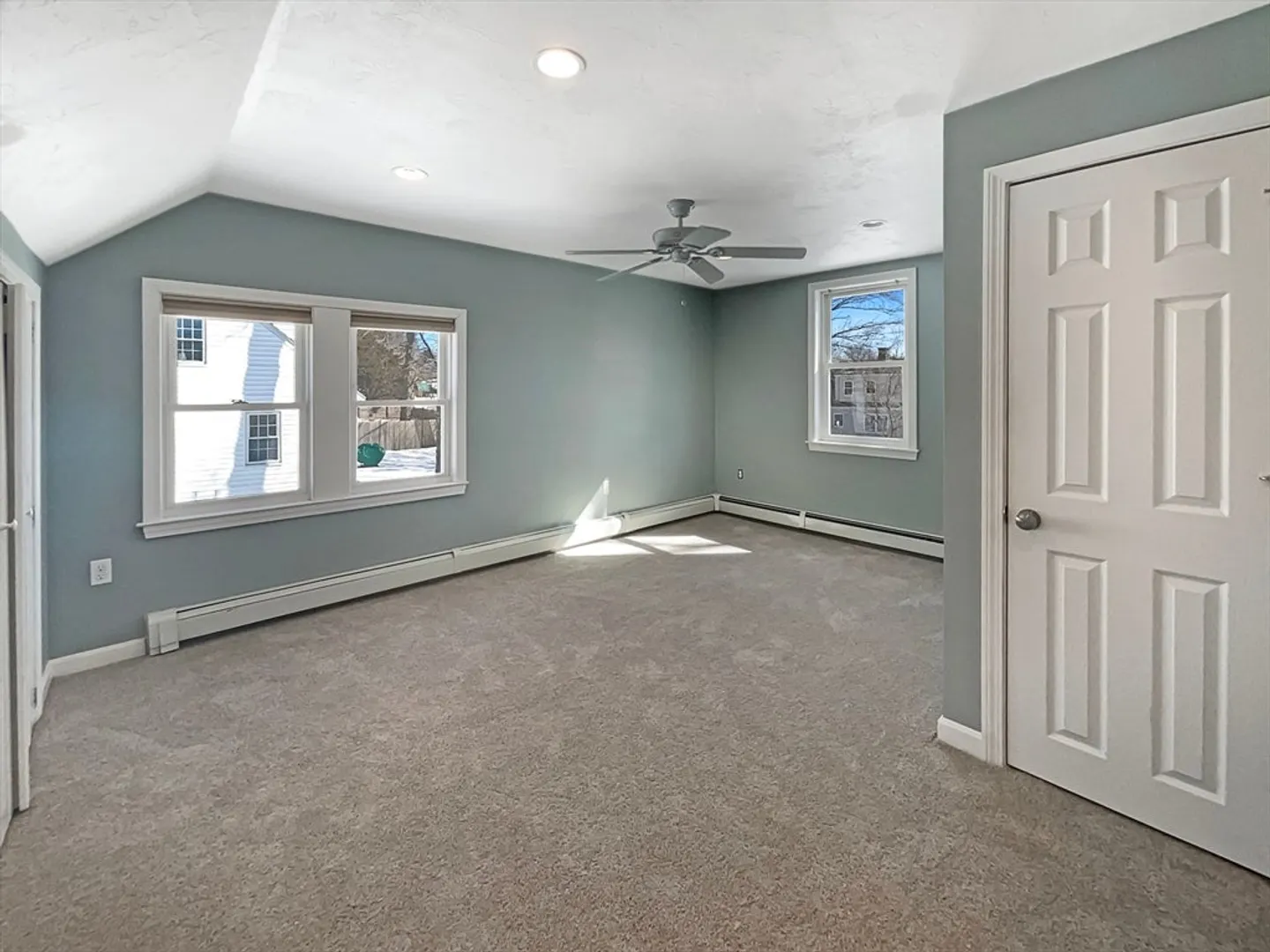 44 2nd St Photo 17