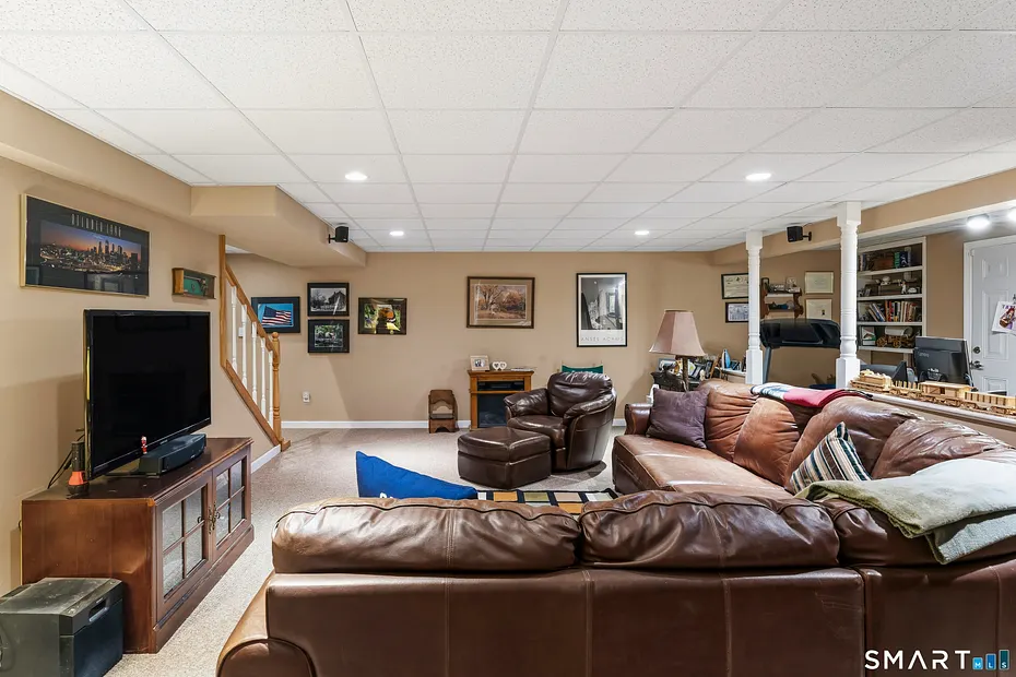 567 Inverness Court #567 Photo 4