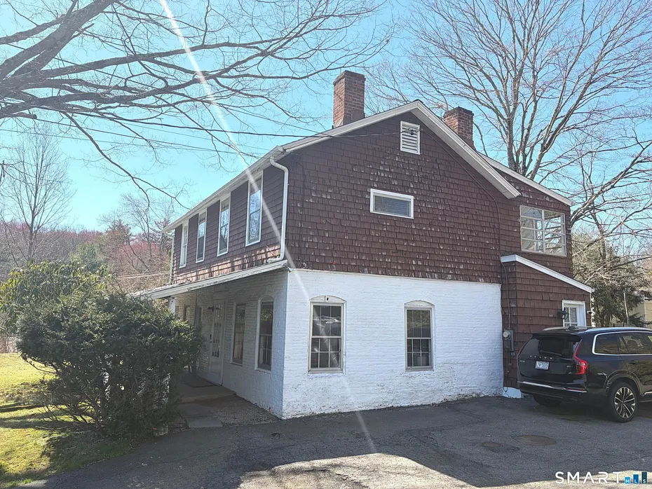 119 Kings Highway North Photo 22