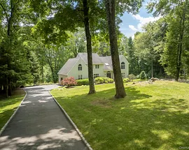 12 Hilltop Road