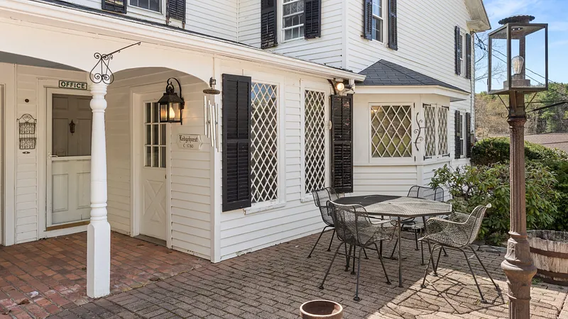 6 Tyringham Rd Photo 27