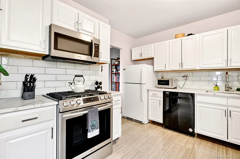 575 Bronx River Road  #6C Photo 20