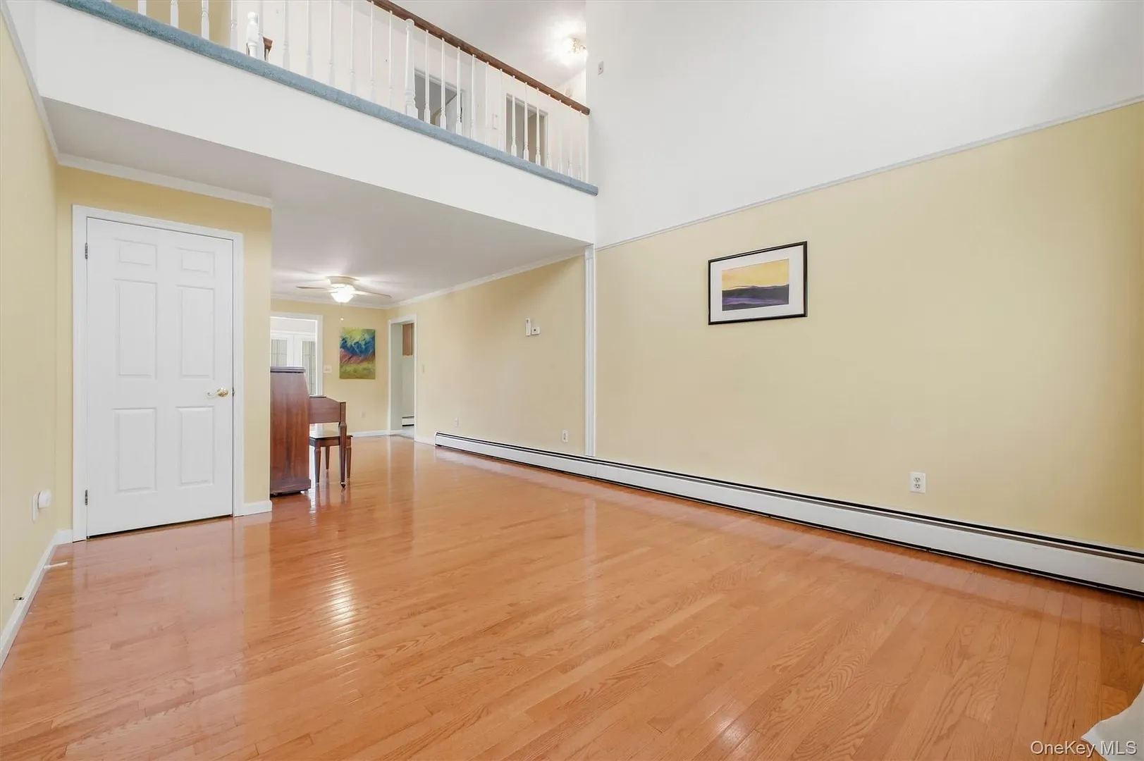 1069 Wolcott Avenue Photo 4