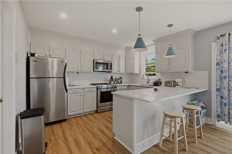 223 Oliphant Lane  #B Photo 3